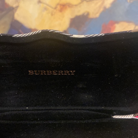 Burberry Eyeglass case - Picture 3 of 5